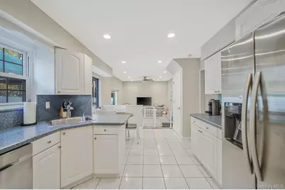 11 Joyce Drive, Hauppauge, NY 11788 - Photo 13