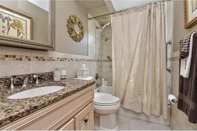 21 Normandy Village Village #2, Nanuet, NY 10954 - Photo 7