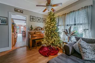 35 Washington Ave, Greenport, NY 11944 - Photo 9