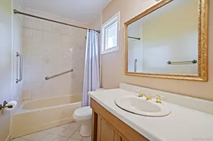 28 Glacier Dr, Smithtown, NY 11787 - Photo 23