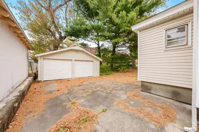 215 East 235th Street, Bronx, NY 10470 - Photo 43