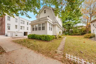 215 E 235th St, Bronx, NY 10470 - Photo 47