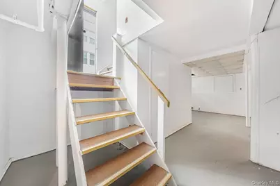 215 East 235th Street, Bronx, NY 10470 - Photo 35