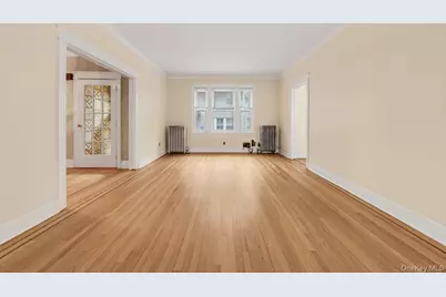 215 East 235th Street, Bronx, NY 10470 - Photo 13