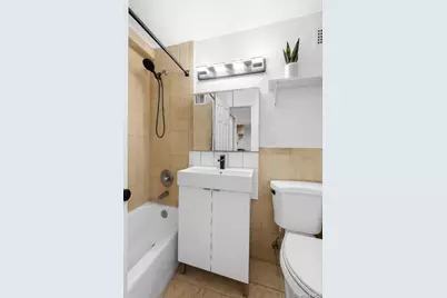 61-20 Grand Central Parkway #A900, Forest Hills, NY 11375 - Photo 11