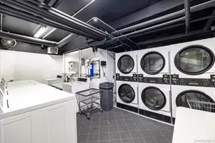 560 Broadway W, Long Beach, NY 11561 - Photo 17