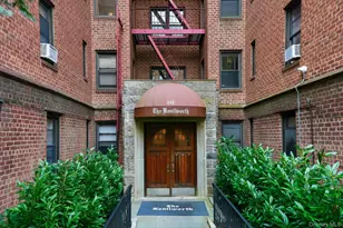 142 Garth Rd, Scarsdale, NY 10583 - Photo 3