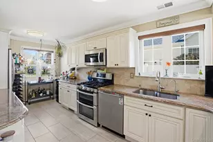 60 Herrels Cir, Melville, NY 11747 - Photo 11