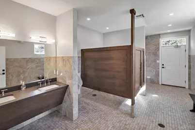 60 Herrels Circle, Melville, NY 11747 - Photo 35