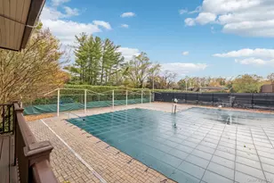 96 Acorn Ponds Dr, Roslyn, NY 11576 - Photo 35