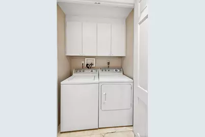 96 Acorn Ponds Drive, Roslyn, NY 11576 - Photo 17