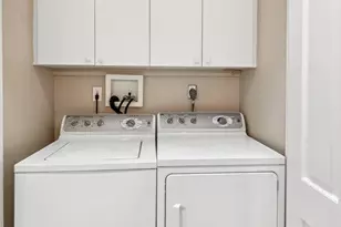 96 Acorn Ponds Dr, Roslyn, NY 11576 - Photo 17