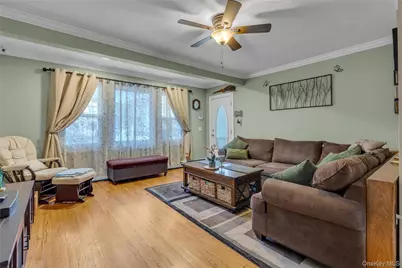 84 Cedar Street, Islip, NY 11751 - Photo 3