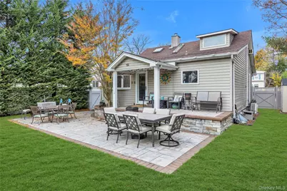 84 Cedar Street, Islip, NY 11751 - Photo 17