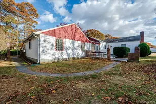 374 Port Ave, Ronkonkoma, NY 11779 - Photo 19