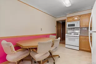 374 Port Ave, Ronkonkoma, NY 11779 - Photo 7