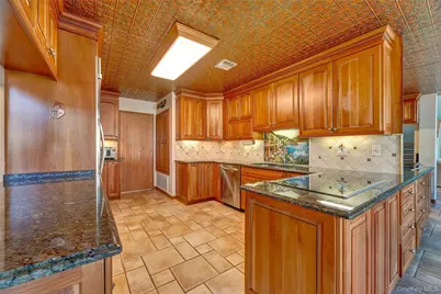 94 Hampton Vista Drive, Manorville, NY 11949 - Photo 13