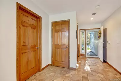 94 Hampton Vista Drive, Manorville, NY 11949 - Photo 3