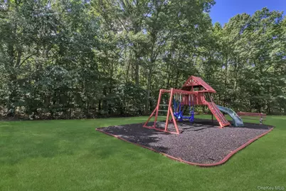 94 Hampton Vista Drive, Manorville, NY 11949 - Photo 31