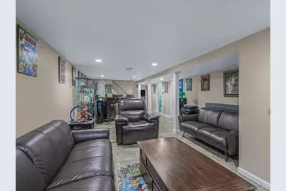 121 S 30th Street, Wyandanch, NY 11798 - Photo 19