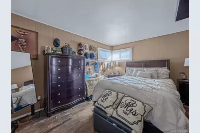 121 S 30th Street, Wyandanch, NY 11798 - Photo 13