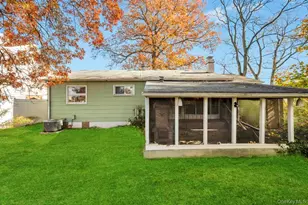 4 Hope Dr, Plainview, NY 11803 - Photo 29