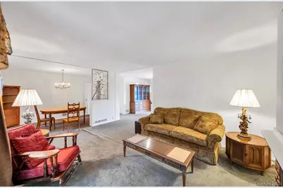 4 Hope Drive, Plainview, NY 11803 - Photo 5