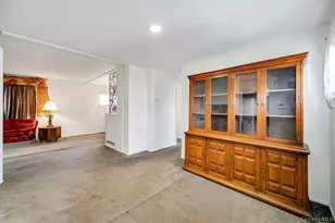 4 Hope Dr, Plainview, NY 11803 - Photo 11