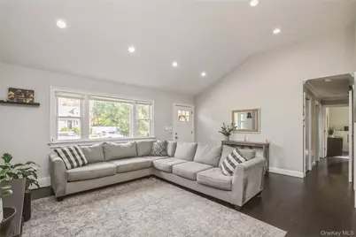 1692 Feureisen Avenue, Bohemia, NY 11716 - Photo 17