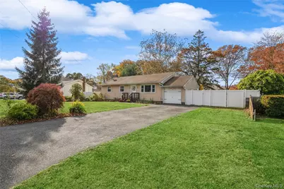 1692 Feureisen Avenue, Bohemia, NY 11716 - Photo 7