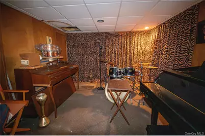 891 School Drive, Baldwin, NY 11510 - Photo 23