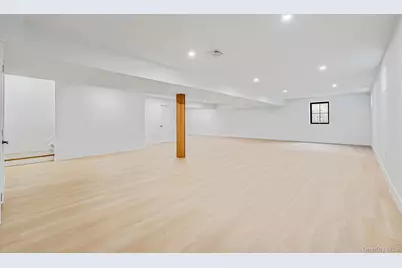 2542 Lefferts Place, Bellmore, NY 11710 - Photo 41