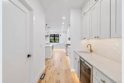 2542 Lefferts Place, Bellmore, NY 11710 - Photo 15