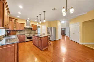 11 Fant Farm Ln, Suffern, NY 10901 - Photo 7