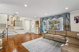 15 Vista Rd, Plainview, NY 11803 - Photo 5