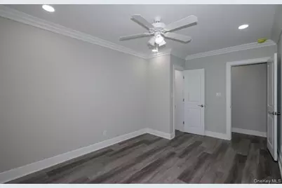 605 Tulip Avenue #d1, Garden City, NY 11530 - Photo 9