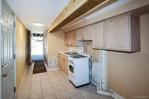 63-64 78th St, Middle Village, NY 11379 - Photo 21