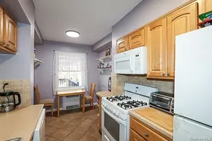 63-64 78th St, Middle Village, NY 11379 - Photo 11