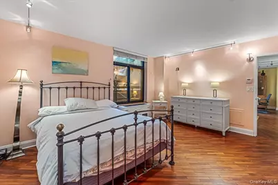 400 E 70th Street, New York, NY 10021 - Photo 11