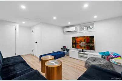 28 Elm Street, Woodbury, NY 11797 - Photo 39