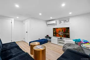 28 Elm St, Woodbury, NY 11797 - Photo 39