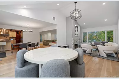 28 Elm Street, Woodbury, NY 11797 - Photo 25