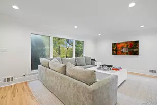 28 Elm St, Woodbury, NY 11797 - Photo 7