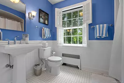 342 Woodbury Road, Cold Spring Harbor, NY 11724 - Photo 19