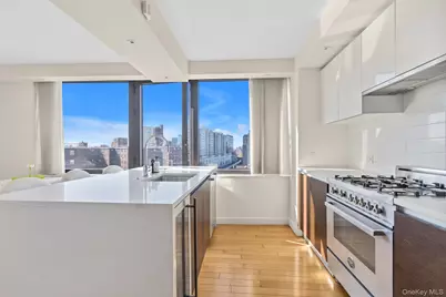 39-16 Prince Street #8E, Flushing, NY 11354 - Photo 9
