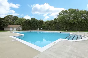 27 Cheyenne Ct, Coram, NY 11727 - Photo 15