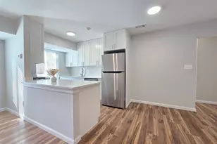 27 Cheyenne Ct, Coram, NY 11727 - Photo 5