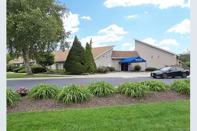 27 Cheyenne Court #27, Coram, NY 11727 - Photo 11