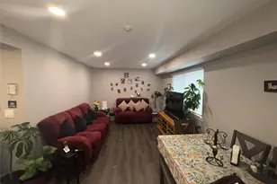 53 Pointe Cir S, Coram, NY 11727 - Photo 25