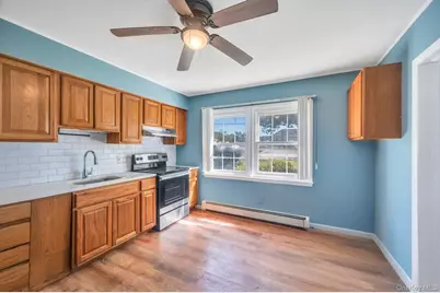 81 Division Avenue, Levittown, NY 11756 - Photo 13